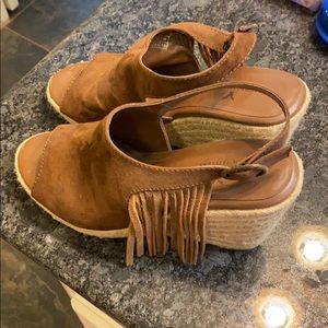 American eagle heels